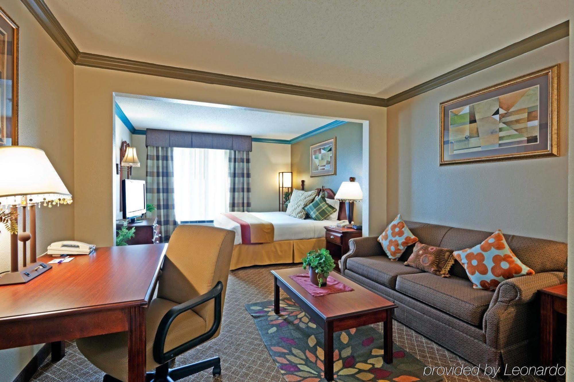 Holiday Inn Express & Suites Austin North Central By Ihg Экстерьер фото