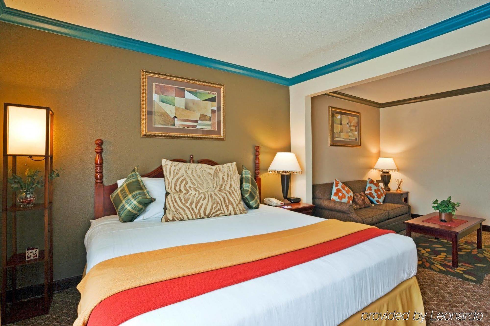 Holiday Inn Express & Suites Austin North Central By Ihg Экстерьер фото